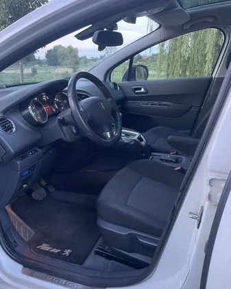 Peugeot 5008 cena 22500 przebieg: 221735, rok produkcji 2010 z Kościan małe 92